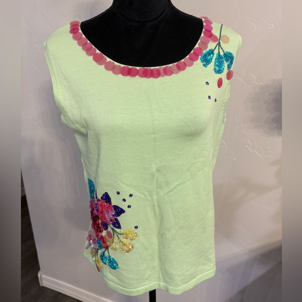 Storybook Knits Sequin Floral Embellished Tank Top. Size L